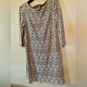 Beautiful dress would be great for a formal dinner, Christmas or NY Eve Party!